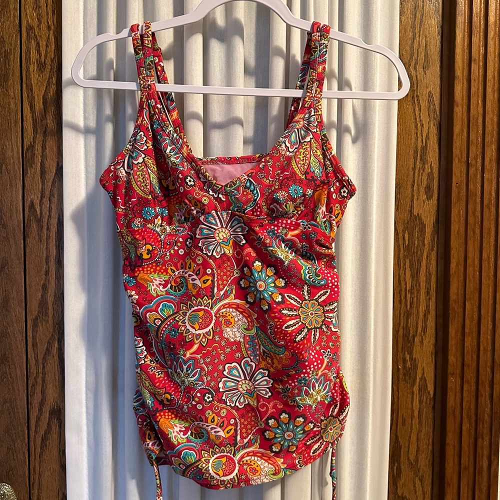 Athleta Red Floral Print Tankini Top